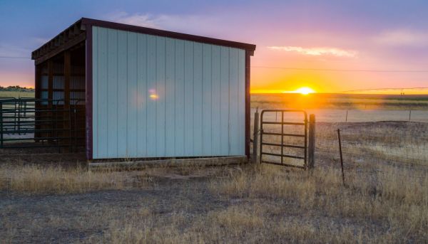 Pole Building Siding Service in Keller
